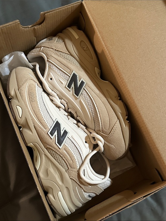 New Balance Shoes - Brand-new New Balance Beige & Cream Chunky Runner Sneakers